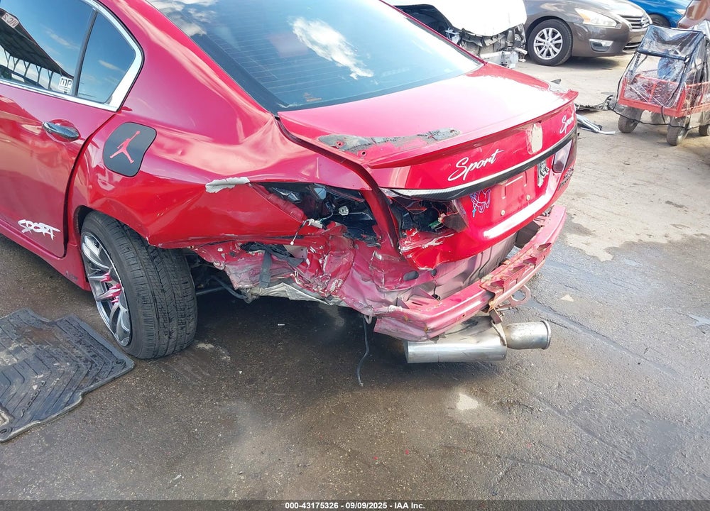 2016 HONDA ACCORD VIN: 1HGCR2F50GA121182