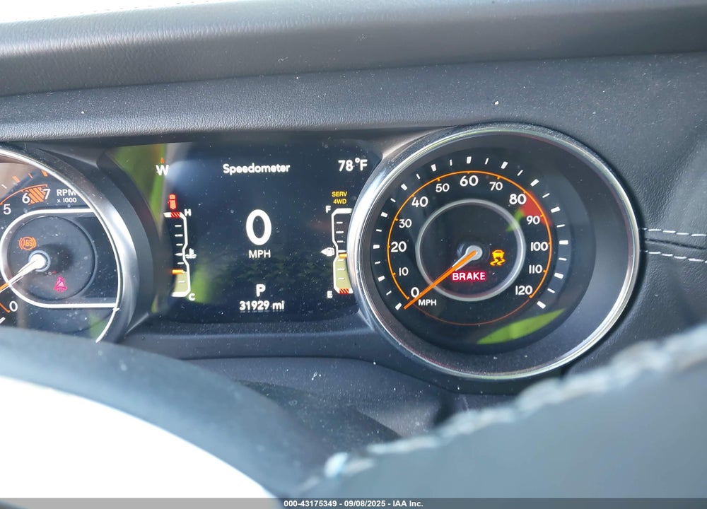 2023 JEEP WRANGLER / VIN: 1C4HJXEG8PW570737