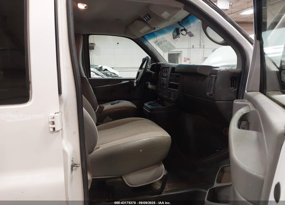 2015 CHEVROLET EXPRESS 2500 LT VIN: 1GBWGRFF3F1190308