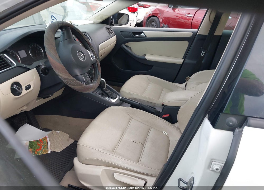 2012 VOLKSWAGEN JETTA 2.5L SE VIN: 3VWDP7AJ4CM340778
