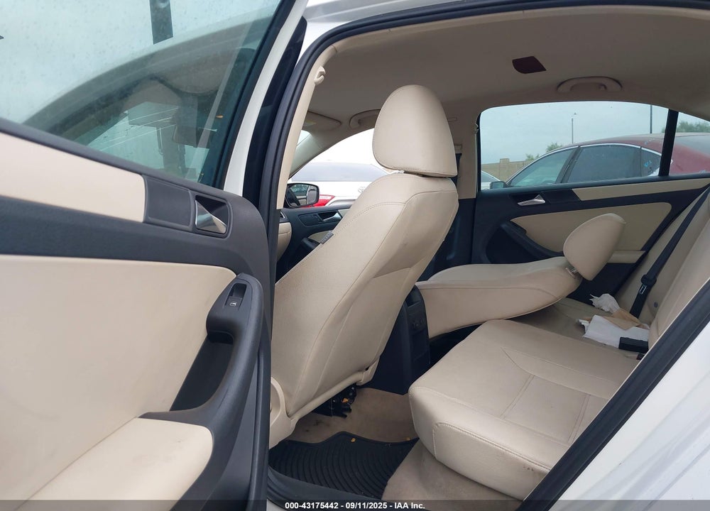 2012 VOLKSWAGEN JETTA 2.5L SE VIN: 3VWDP7AJ4CM340778