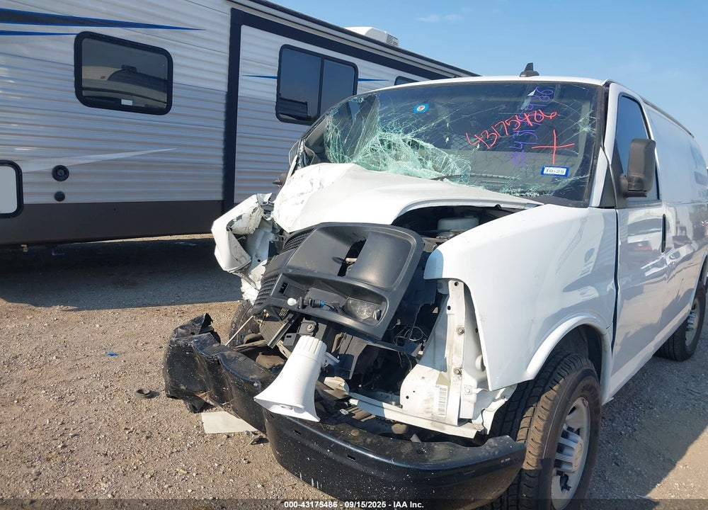 2017 CHEVROLET EXPRESS 2500 VIN: 1GCWGAFF5H1112192