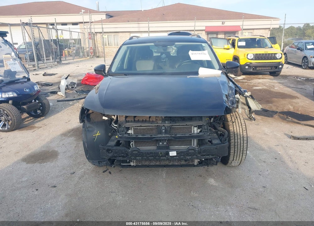 2019 VOLKSWAGEN TIGUAN VIN: 3VV2B7AX0KM142518