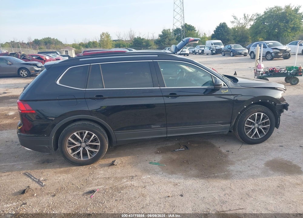 2019 VOLKSWAGEN TIGUAN VIN: 3VV2B7AX0KM142518