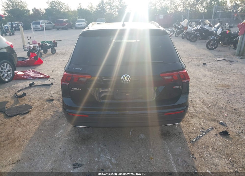 2019 VOLKSWAGEN TIGUAN VIN: 3VV2B7AX0KM142518