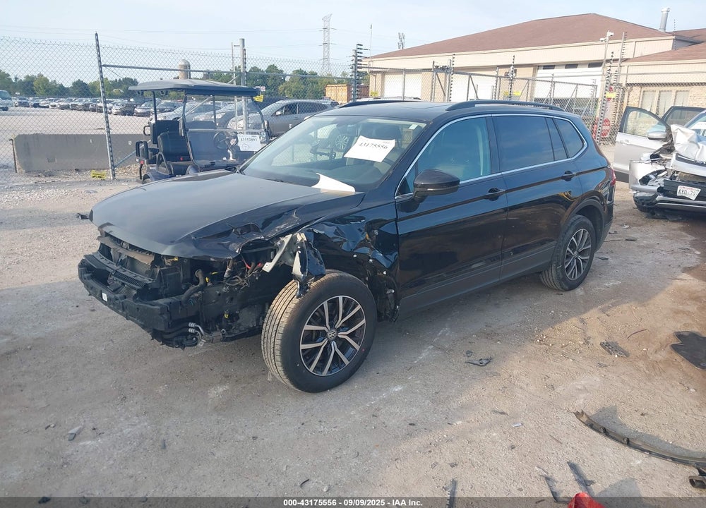 2019 VOLKSWAGEN TIGUAN VIN: 3VV2B7AX0KM142518