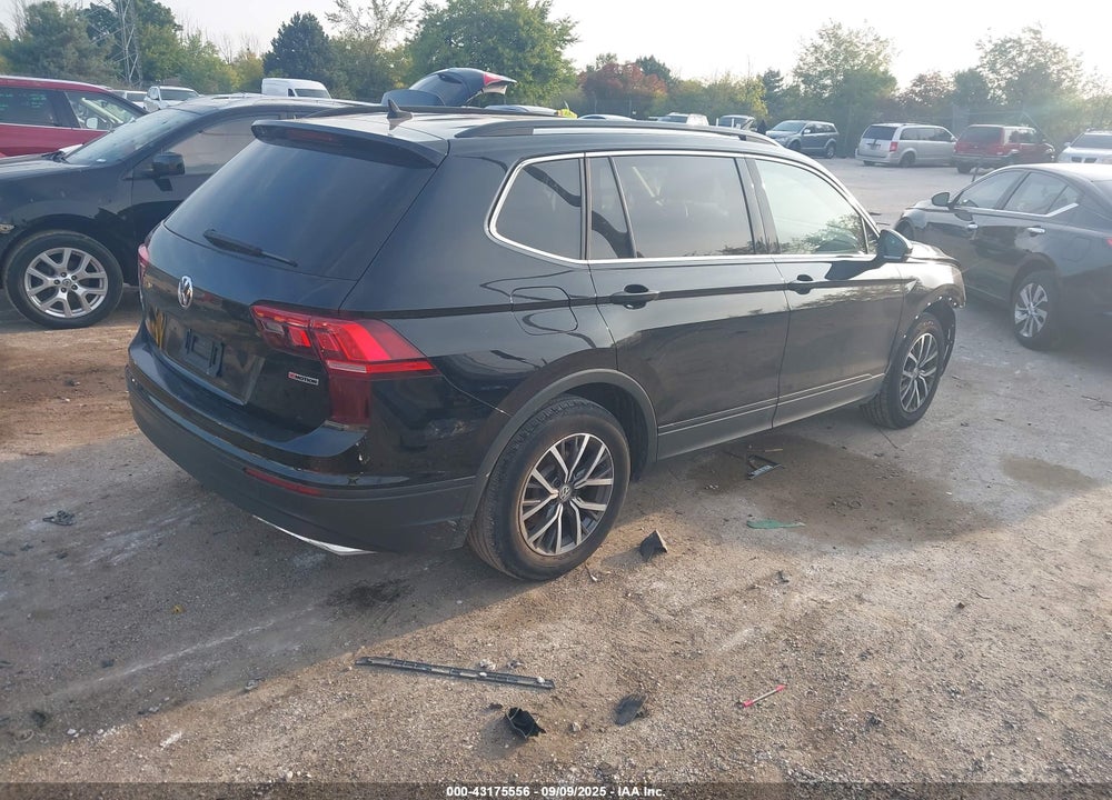 2019 VOLKSWAGEN TIGUAN VIN: 3VV2B7AX0KM142518