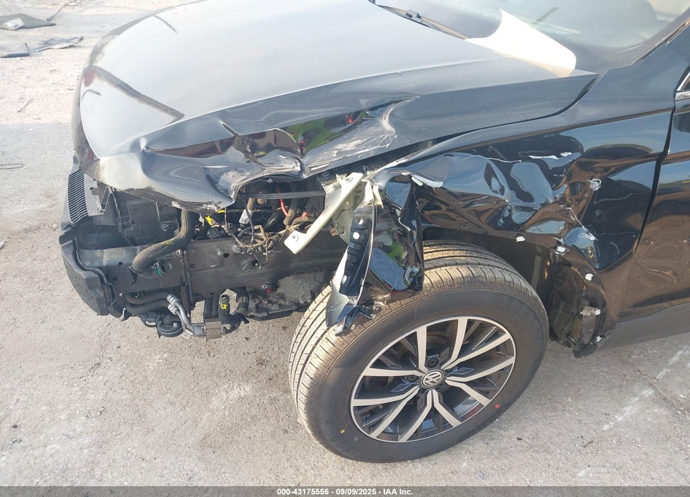 2019 VOLKSWAGEN TIGUAN VIN: 3VV2B7AX0KM142518