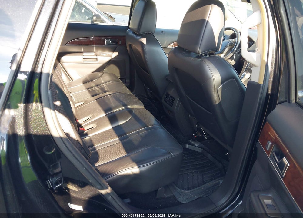 2011 LINCOLN MKX VIN: 2LMDJ6JK9BBJ22469