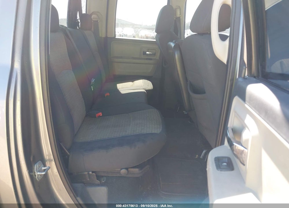 2009 DODGE RAM 1500 VIN: 1D3HB18T49S775315