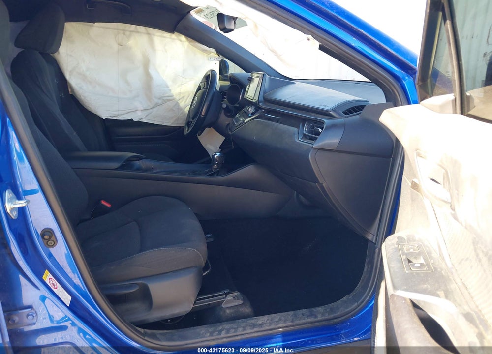 2018 TOYOTA C-HR XLE VIN: NMTKHMBX3JR059480