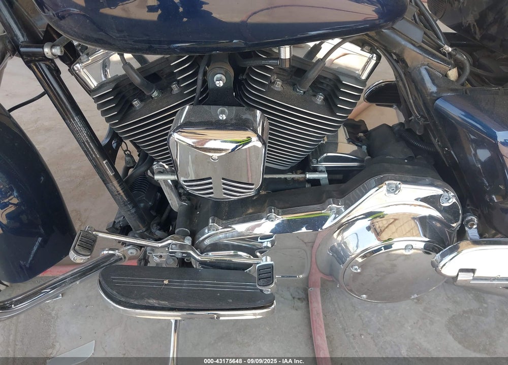 2014 HARLEY-DAVIDSON FLHX STREET GLIDE VIN: 1HD1KBM3XEB621139