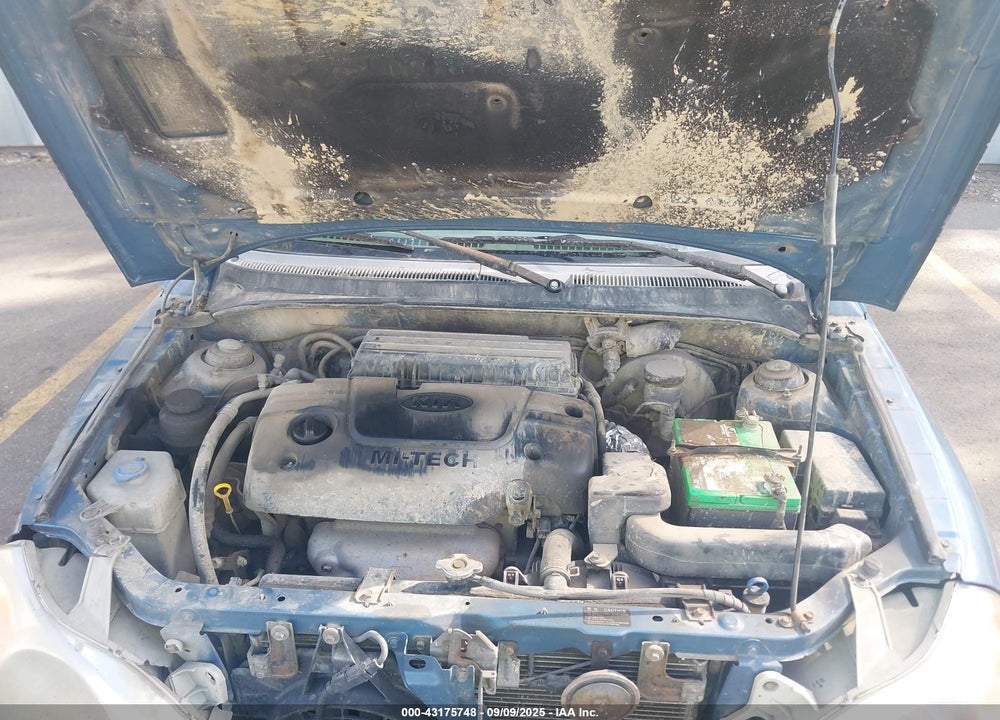 2002 KIA RIO VIN: KNADC123926157156