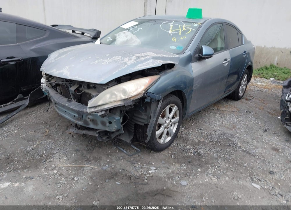 2011 MAZDA 3 I TOURING VIN: JM1BL1VG2B1358158