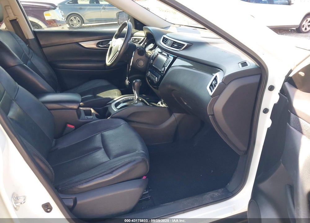 2015 NISSAN ROGUE VIN: 5N1AT2MT5FC768393