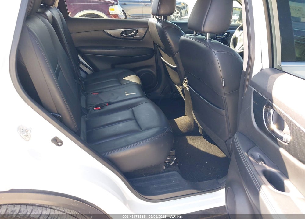 2015 NISSAN ROGUE VIN: 5N1AT2MT5FC768393