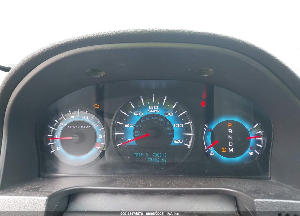 2011 FORD FUSION VIN: 3FAHP0HGXBR101653