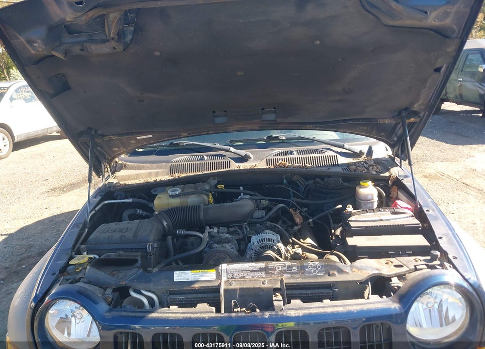 2005 JEEP LIBERTY SPORT VIN: 1J4GL48K25W582166