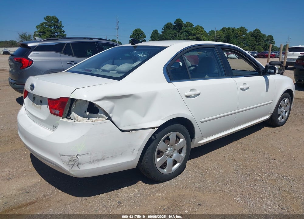 2009 KIA OPTIMA LX VIN: KNAGE228895323076