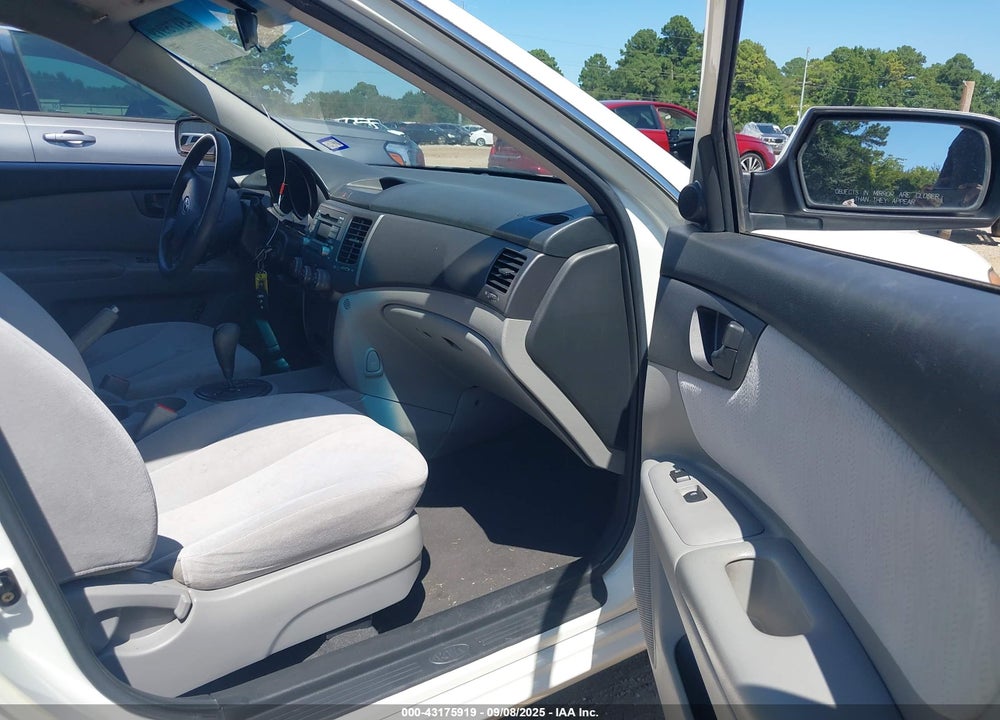 2009 KIA OPTIMA LX VIN: KNAGE228895323076