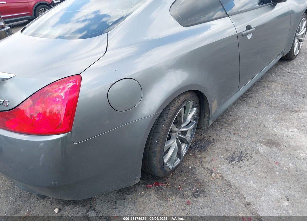 2010 INFINITI G37 VIN: JN1CV6EK1AM104876