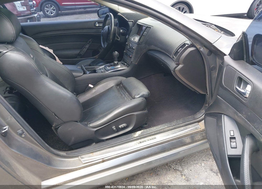 2010 INFINITI G37 VIN: JN1CV6EK1AM104876