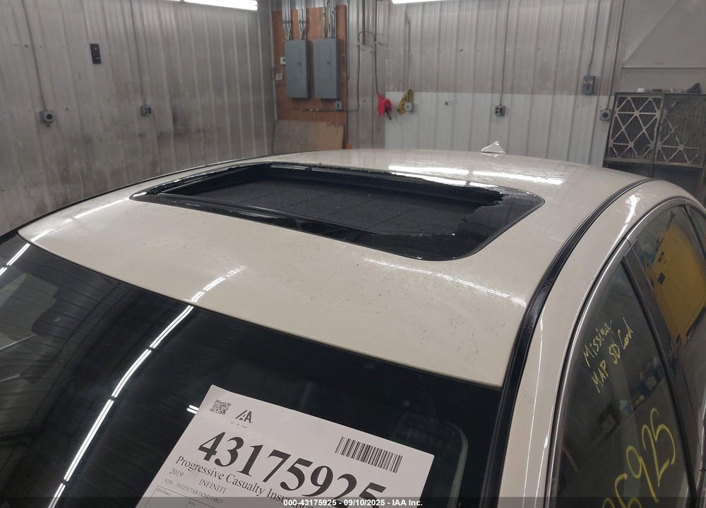 2019 INFINITI Q50 3.0T LUXE VIN: JN1EV7AR1KM554823