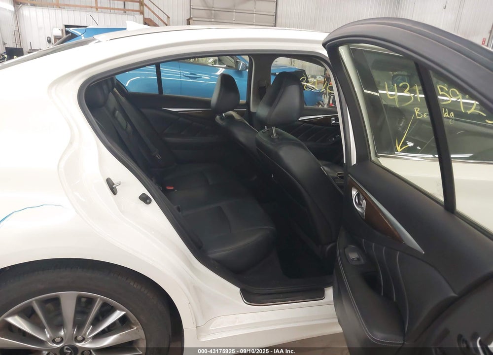 2019 INFINITI Q50 3.0T LUXE VIN: JN1EV7AR1KM554823