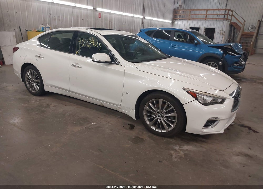 2019 INFINITI Q50 3.0T LUXE VIN: JN1EV7AR1KM554823