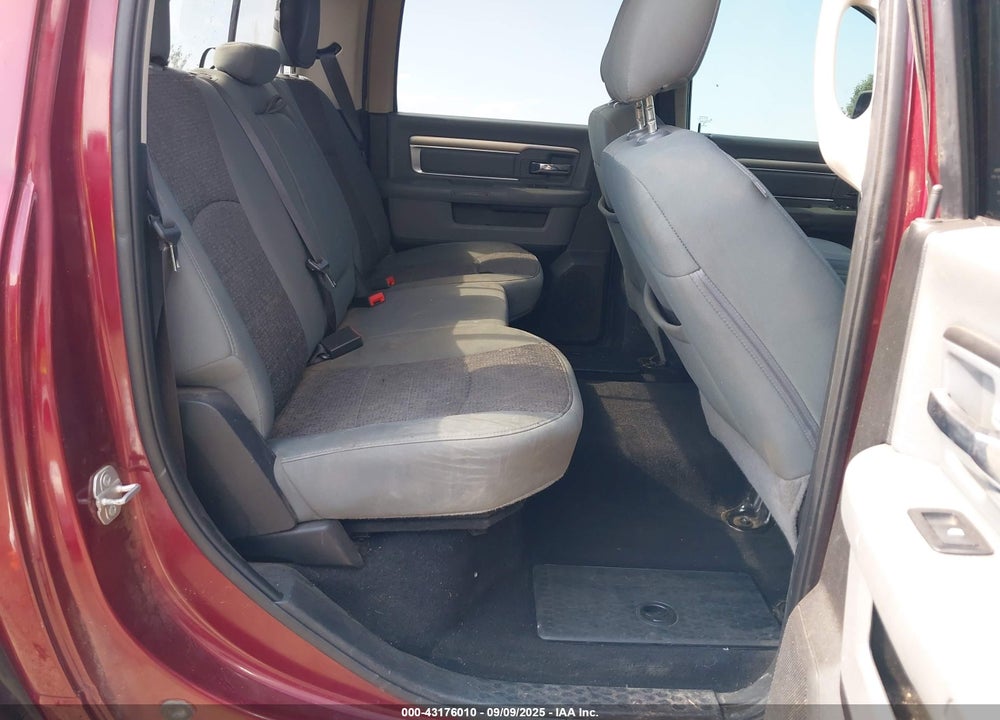 2017 RAM 1500 VIN: 1C6RR7LMXHS878188