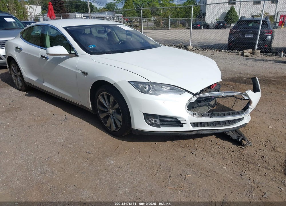 2014 TESLA MODEL S P85 VIN: 5YJSA1H13EFP32642