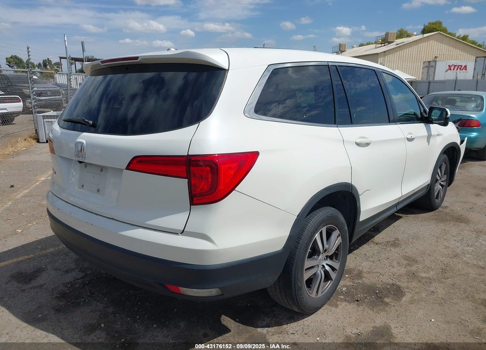 2017 HONDA PILOT VIN: 5FNYF5H36HB042716