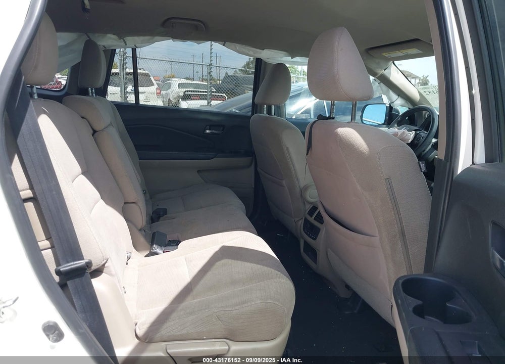 2017 HONDA PILOT VIN: 5FNYF5H36HB042716