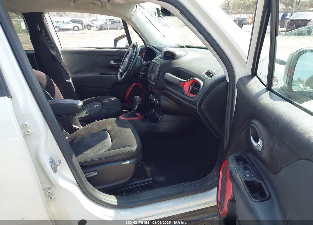 2015 JEEP RENEGADE VIN: ZACCJBCT5FPC00077