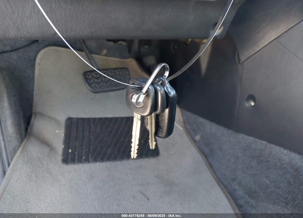 2004 TOYOTA RAV4 VIN: JTEHD20V146018262