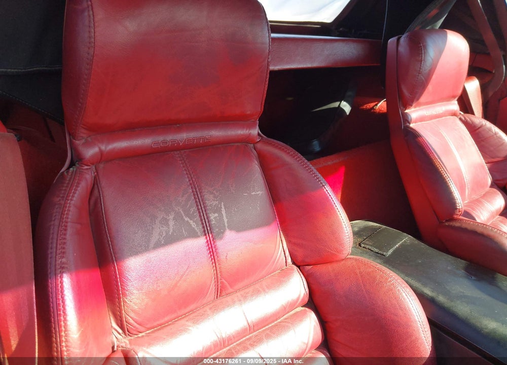 1990 CHEVROLET CORVETTE VIN: 1G1YY3386L5117693