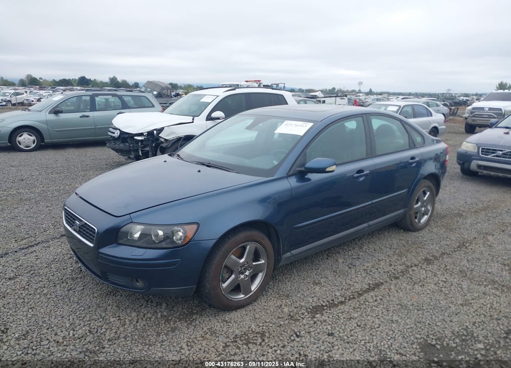 2005 VOLVO S40 T5 AWD VIN: YV1MH682252097310