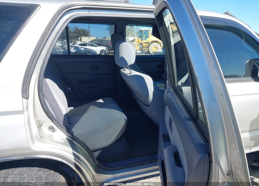 1999 TOYOTA 4RUNNER SR5 V6 VIN: JT3GN86R0X0124191