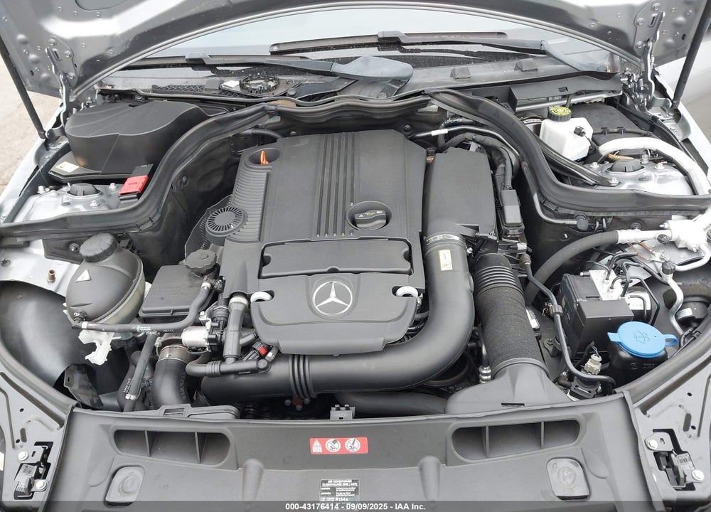 2014 MERCEDES-BENZ C 250 SPORT VIN: WDDGF4HB0EG241233