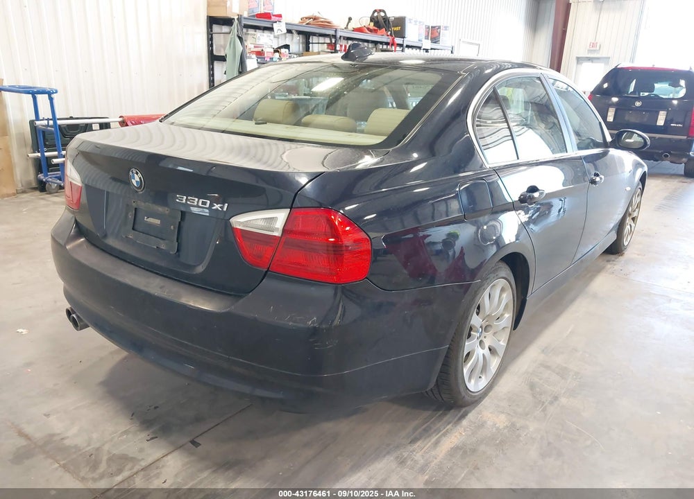 2006 BMW 330XI VIN: WBAVD33546KL52172