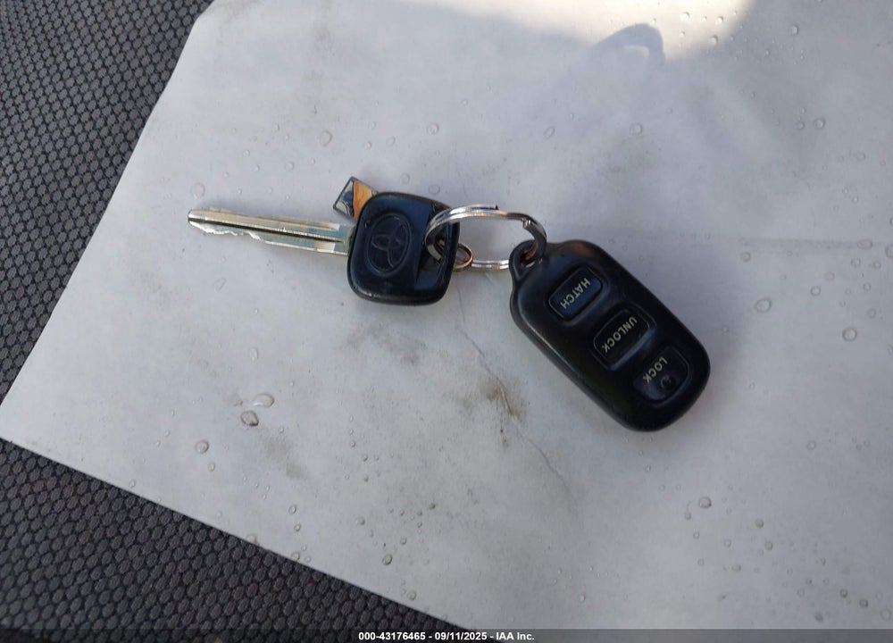 2003 TOYOTA MATRIX/XR VIN: 2T1KR32E83C022783