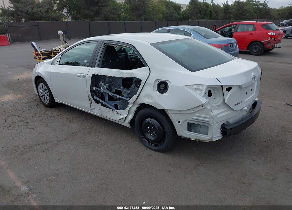 2018 TOYOTA COROLLA LE VIN: 5YFBURHE5JP784605