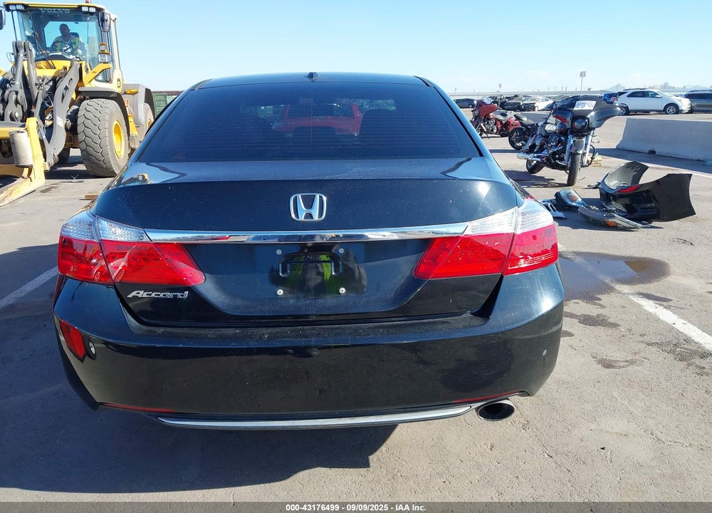 2015 HONDA ACCORD VIN: 1HGCR2F89FA269789