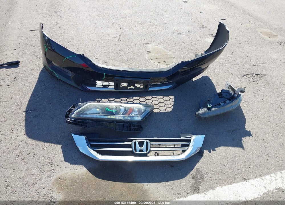 2015 HONDA ACCORD VIN: 1HGCR2F89FA269789