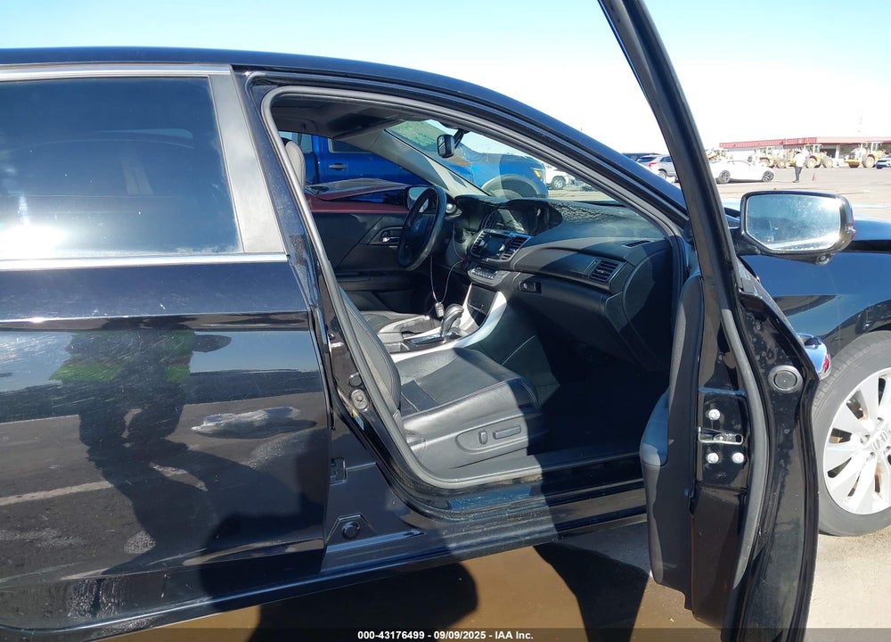 2015 HONDA ACCORD VIN: 1HGCR2F89FA269789