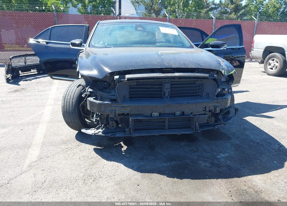 2017 LINCOLN CONTINENTAL RESERVE VIN: 1LN6L9NP6H5614721