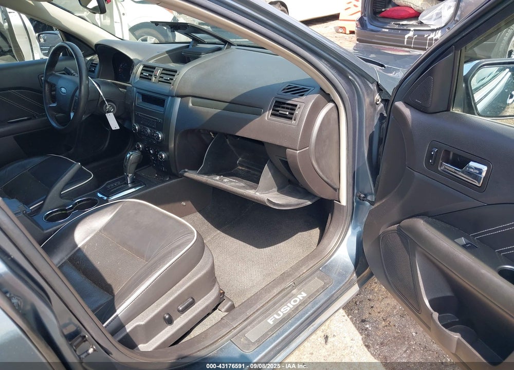 2011 FORD FUSION VIN: 3FAHP0JA6BR125812