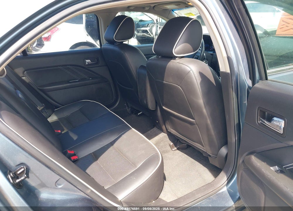2011 FORD FUSION VIN: 3FAHP0JA6BR125812