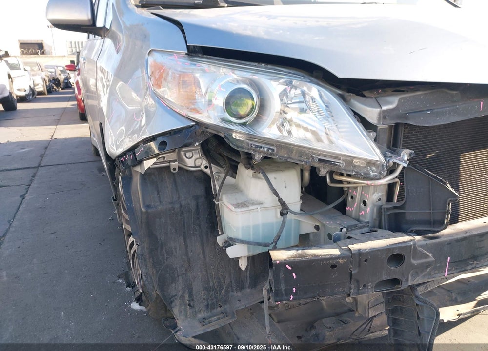 2018 TOYOTA SIENNA VIN: 5TDYZ3DC9JS910226