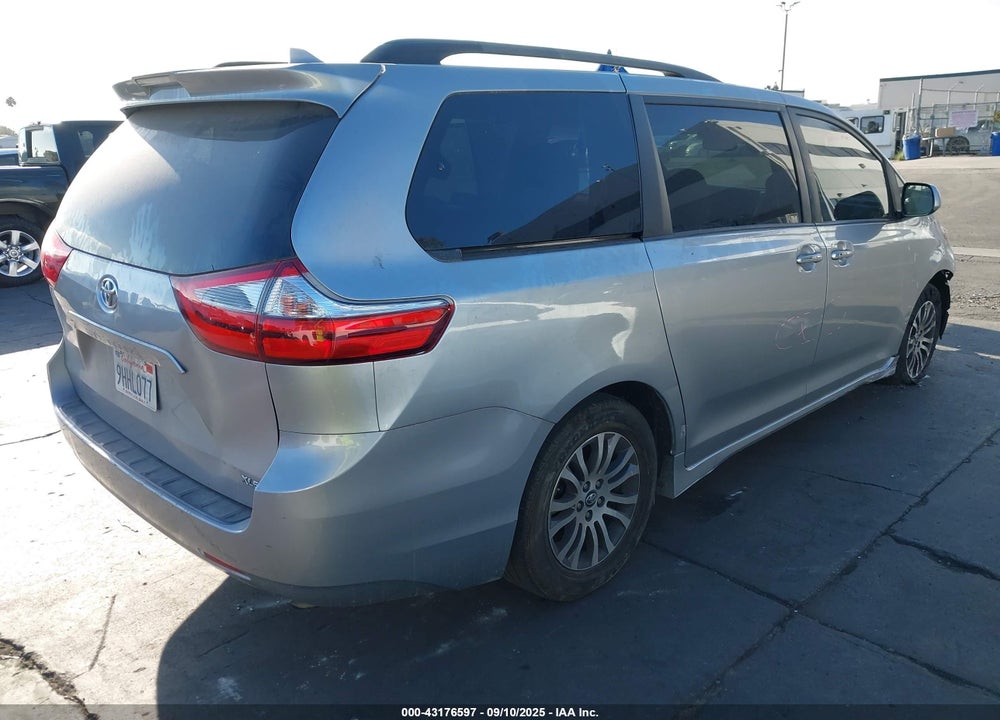 2018 TOYOTA SIENNA VIN: 5TDYZ3DC9JS910226